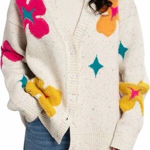 Floral & Diamond Embroidered Cardigan
SAACHI